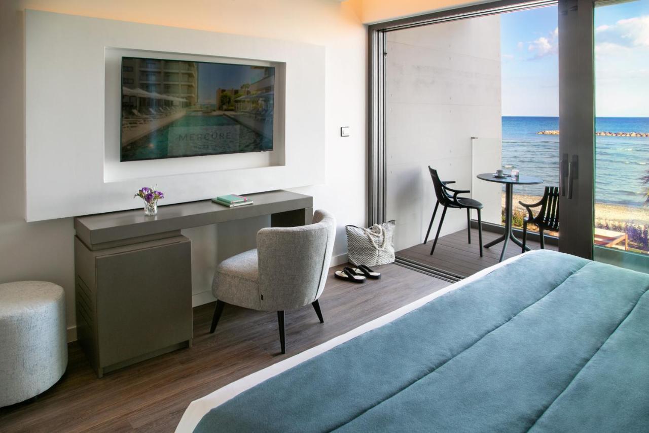 Mercure Larnaca Beach Resort 外观 照片