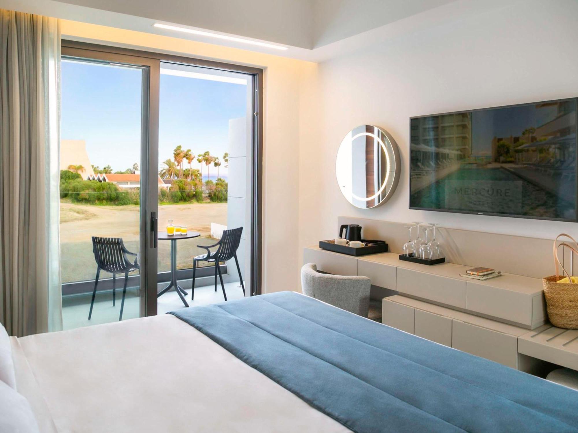 Mercure Larnaca Beach Resort 外观 照片