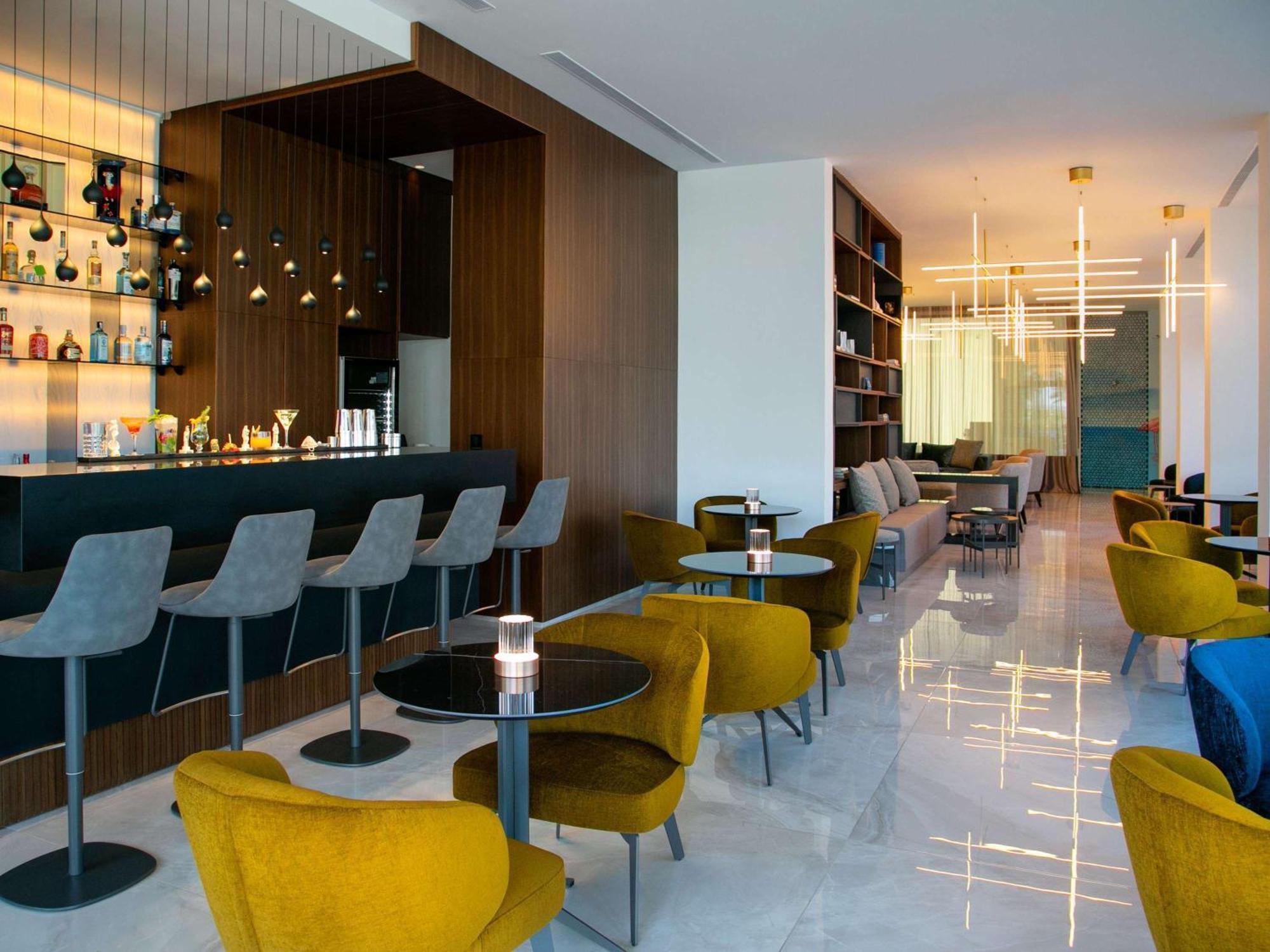 Mercure Larnaca Beach Resort 外观 照片