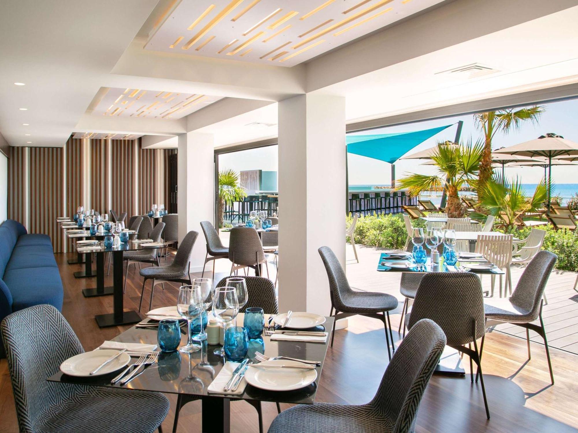 Mercure Larnaca Beach Resort 外观 照片