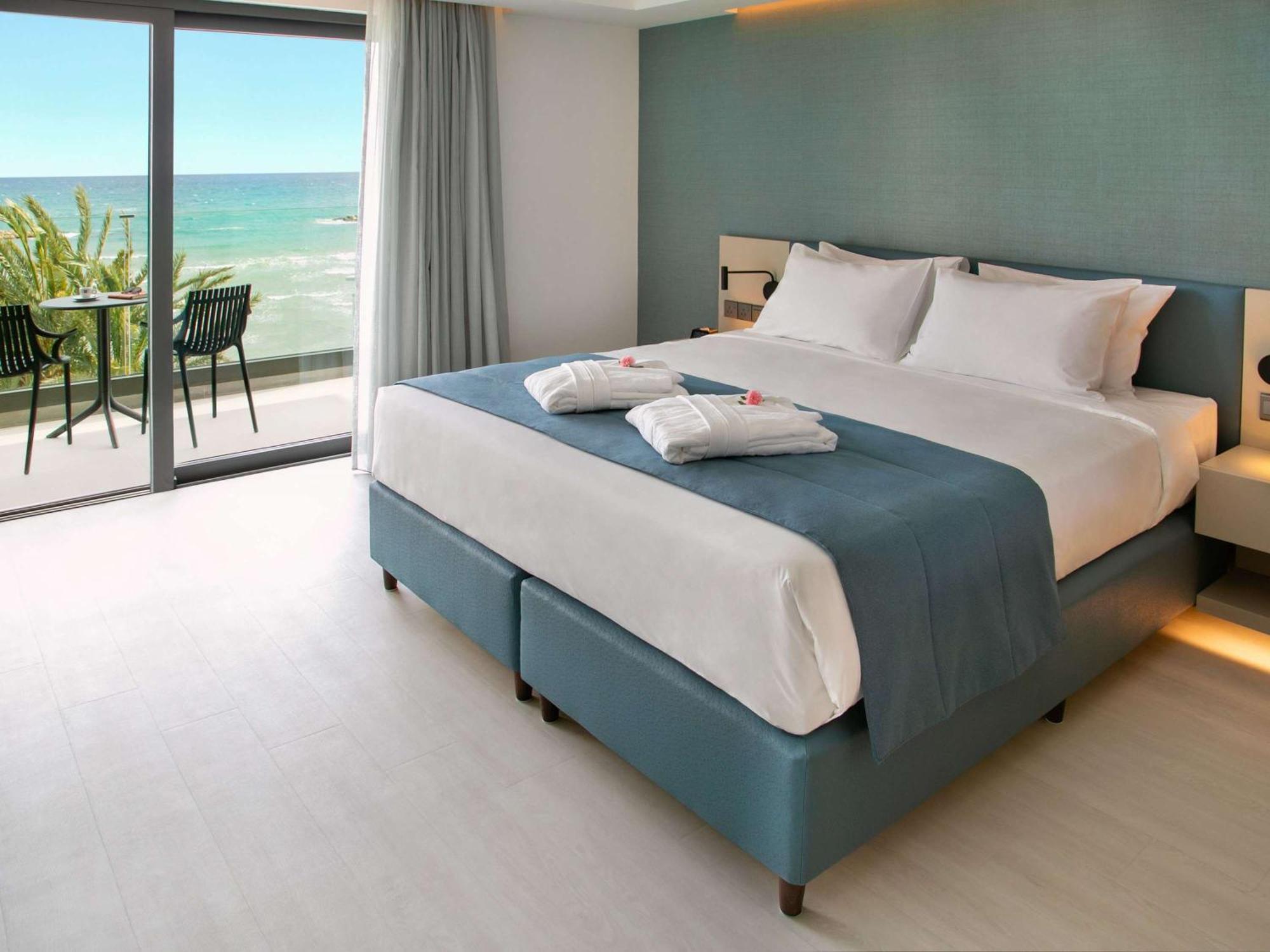 Mercure Larnaca Beach Resort 外观 照片