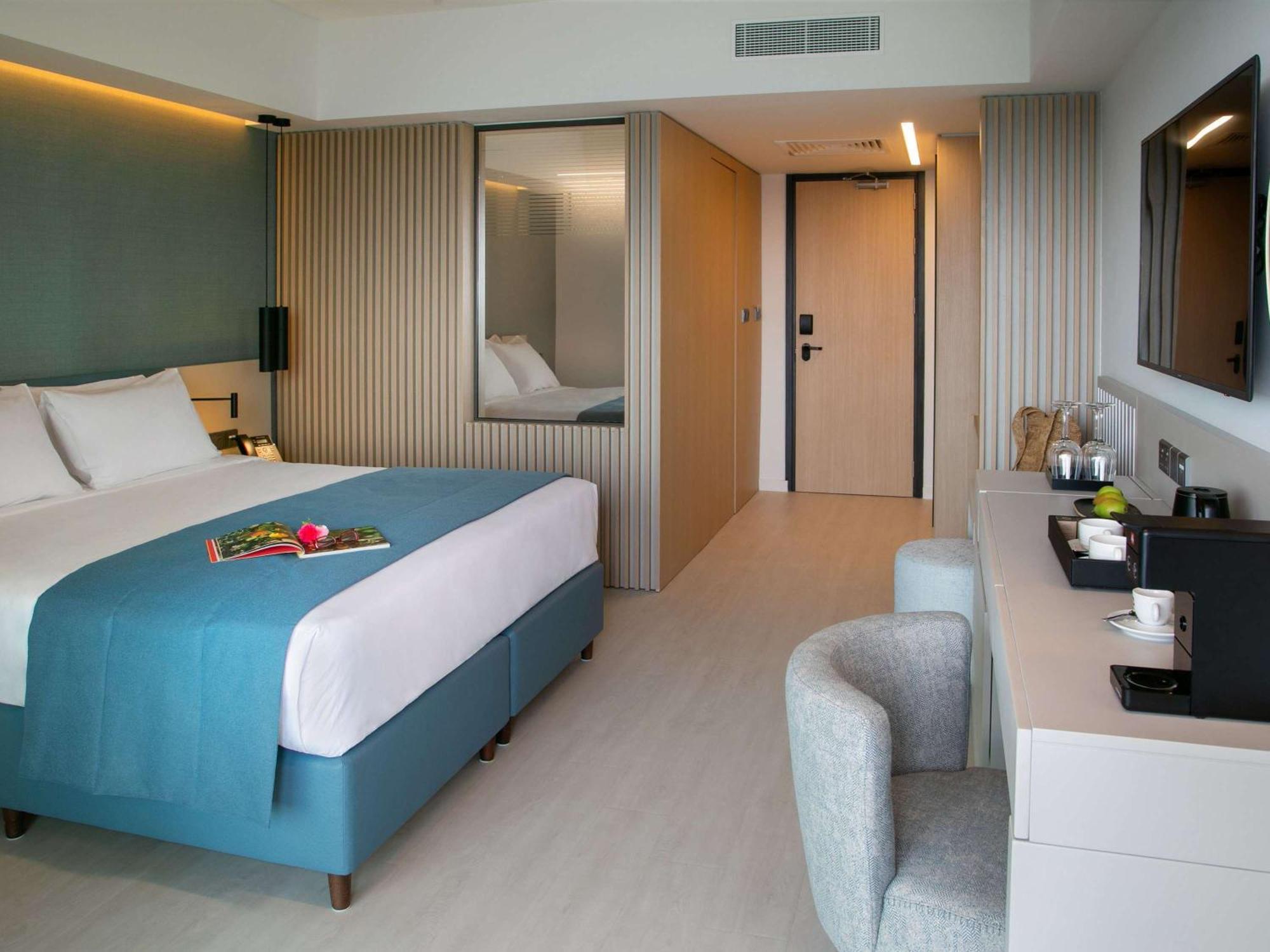 Mercure Larnaca Beach Resort 外观 照片