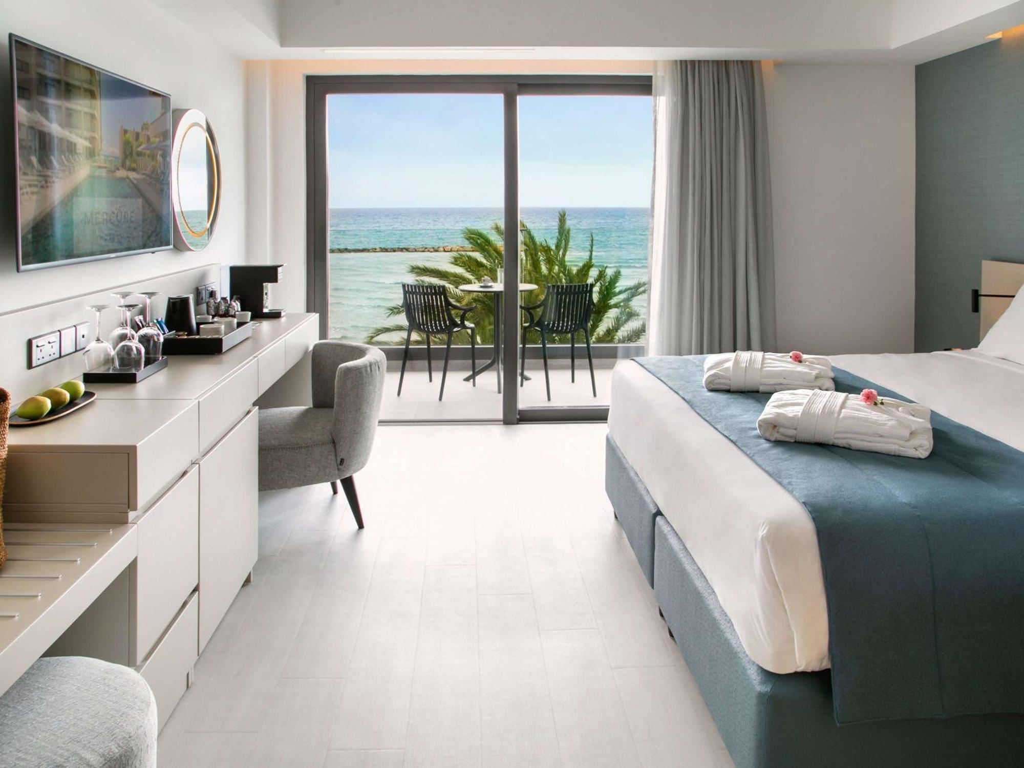 Mercure Larnaca Beach Resort 外观 照片