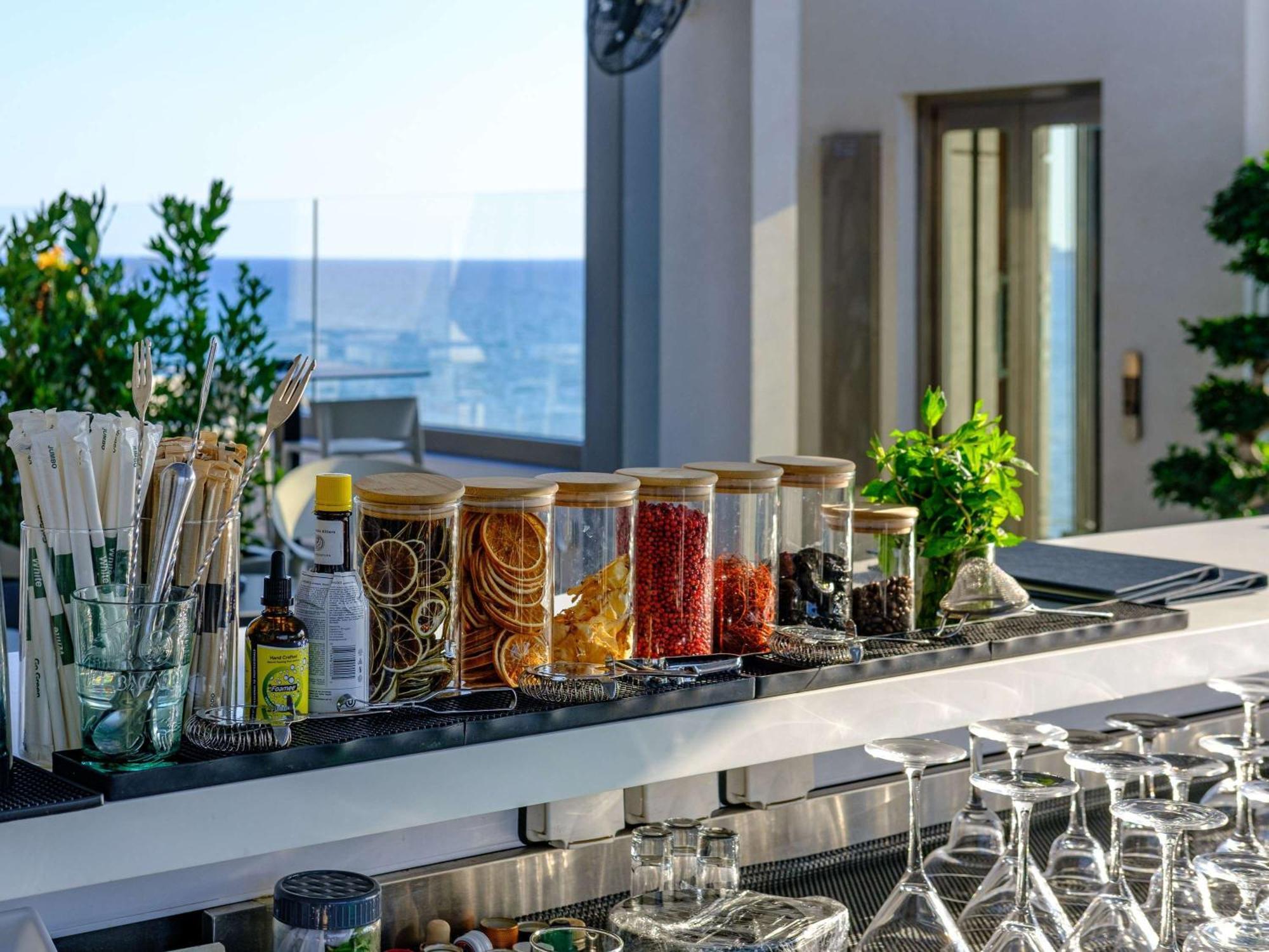 Mercure Larnaca Beach Resort 外观 照片