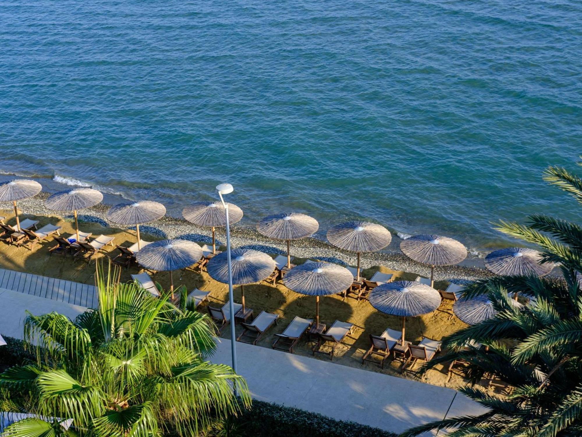 Mercure Larnaca Beach Resort 外观 照片